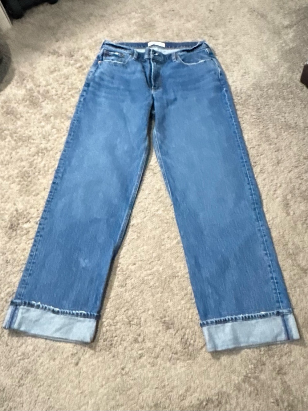 Abercrombie & Fitch Low Rise Baggy Jeans in Medium Blue